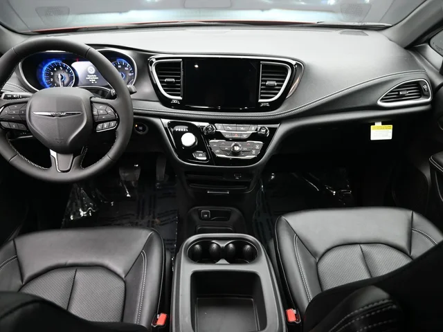 Nuevos CHRYSLER PACIFICA à Estados chez autogozo