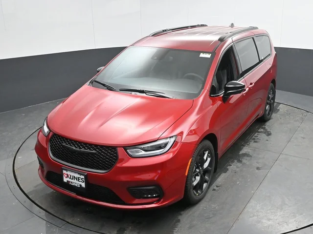 Nuevos CHRYSLER PACIFICA à Estados chez autogozo