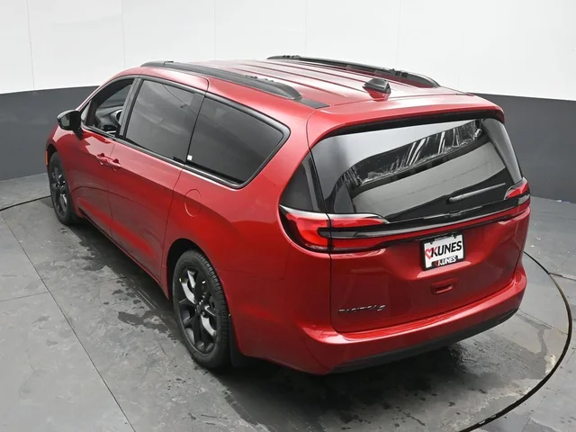 Nuevos CHRYSLER PACIFICA à Estados chez autogozo