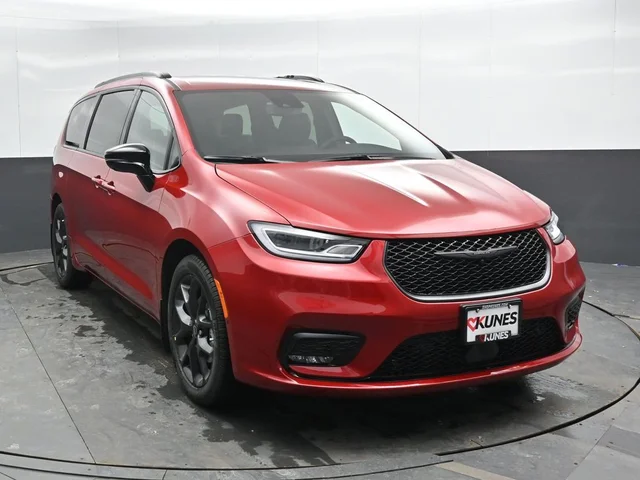Nuevos CHRYSLER PACIFICA à Estados chez autogozo