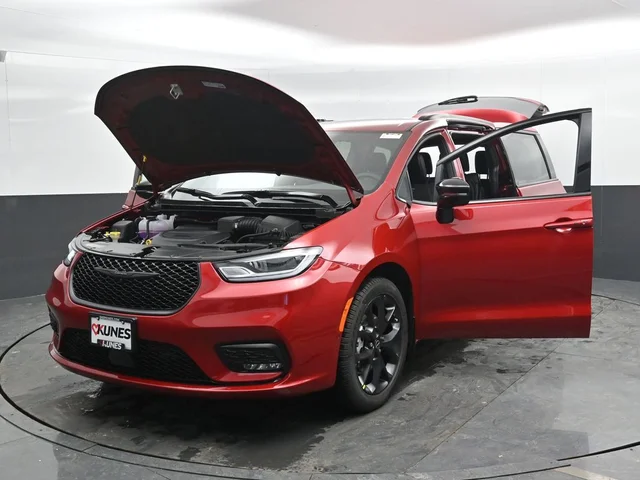 Nuevos CHRYSLER PACIFICA à Estados chez autogozo
