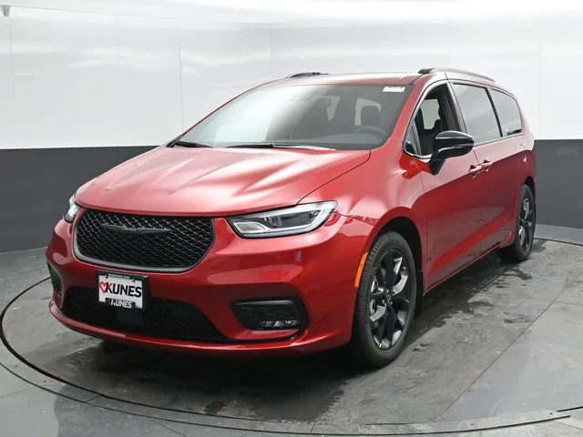Nuevos CHRYSLER PACIFICA à Estados chez autogozo
