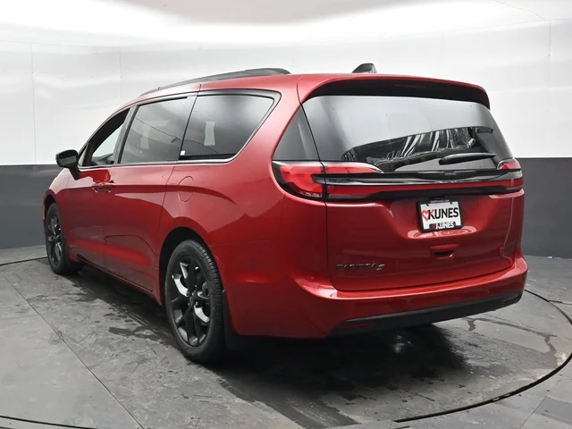 Nuevos CHRYSLER PACIFICA à Estados chez autogozo