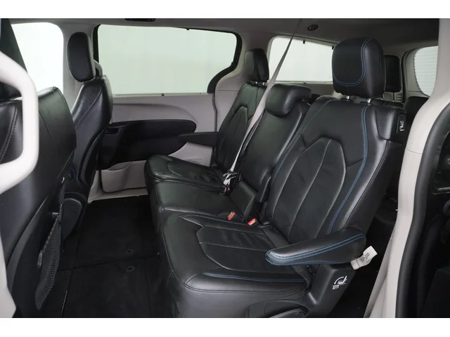 SEMINUEVOS CHRYSLER Pacifica a Estados en autogozo