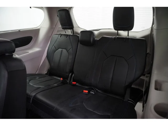 SEMINUEVOS CHRYSLER Pacifica a Estados en autogozo