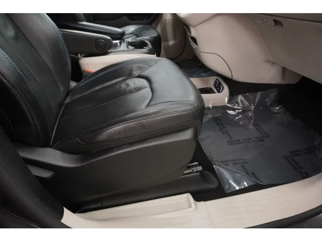 SEMINUEVOS CHRYSLER Pacifica a Estados en autogozo