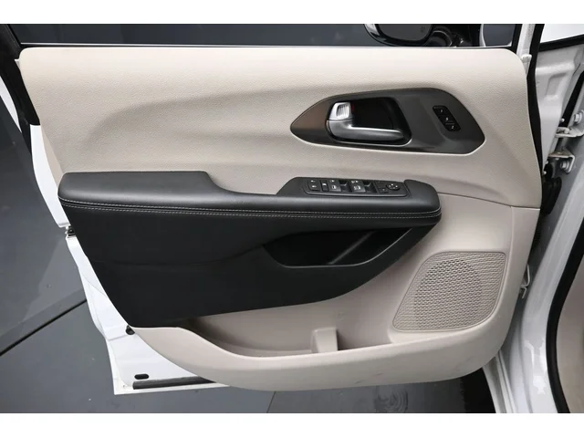 SEMINUEVOS CHRYSLER Pacifica a Estados en autogozo