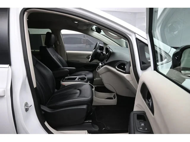 SEMINUEVOS CHRYSLER Pacifica a Estados en autogozo