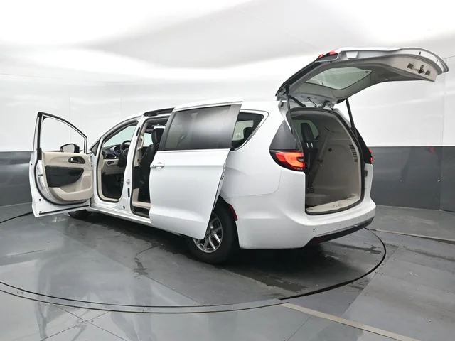 SEMINUEVOS CHRYSLER Pacifica a Estados en autogozo