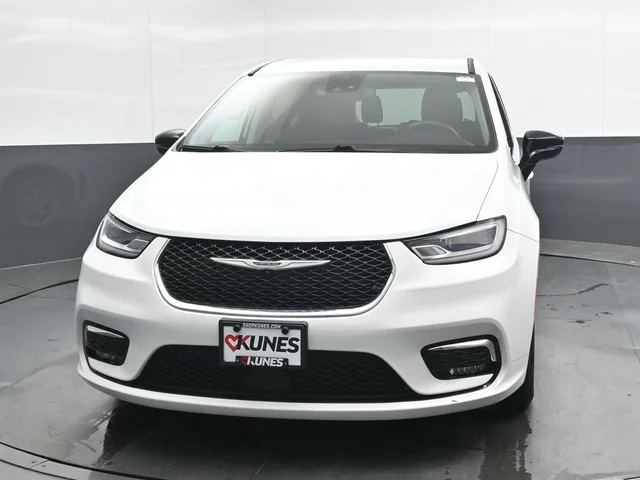 SEMINUEVOS CHRYSLER Pacifica a Estados en autogozo