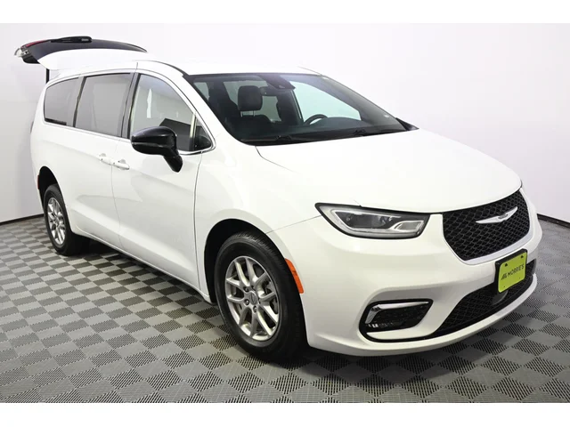 SEMINUEVOS CHRYSLER Pacifica a Estados en autogozo