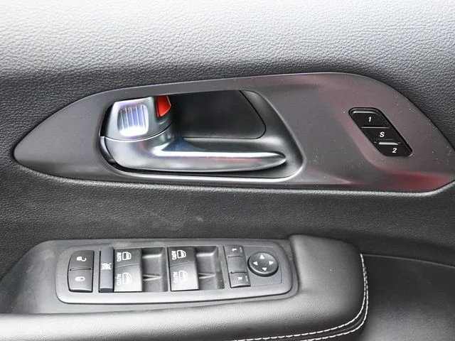 Nuevos CHRYSLER PACIFICA à Estados chez autogozo