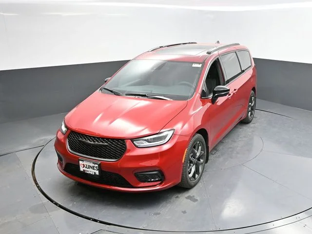 Nuevos CHRYSLER PACIFICA à Estados chez autogozo