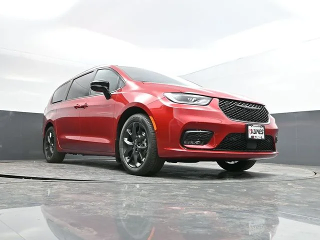 Nuevos CHRYSLER PACIFICA à Estados chez autogozo