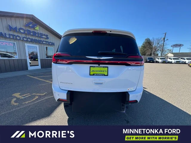 SEMINUEVOS CHRYSLER Pacifica a Estados en autogozo