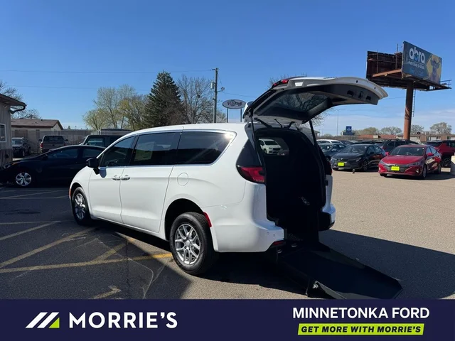 SEMINUEVOS CHRYSLER Pacifica a Estados en autogozo