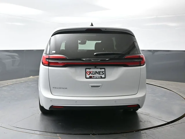 Nuevos CHRYSLER PACIFICA à Estados chez autogozo
