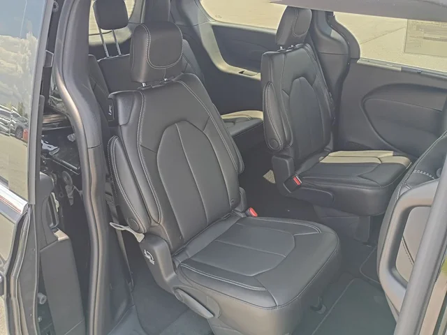 Nuevos CHRYSLER PACIFICA à Estados chez autogozo
