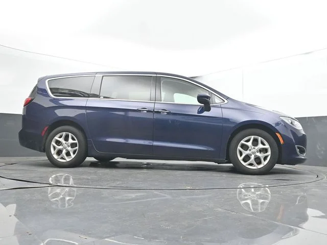 SEMINUEVOS CHRYSLER Pacifica a Estados en autogozo