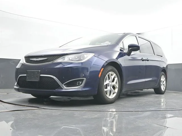 SEMINUEVOS CHRYSLER Pacifica a Estados en autogozo