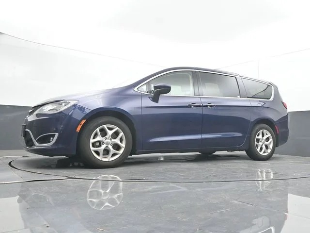 SEMINUEVOS CHRYSLER Pacifica a Estados en autogozo