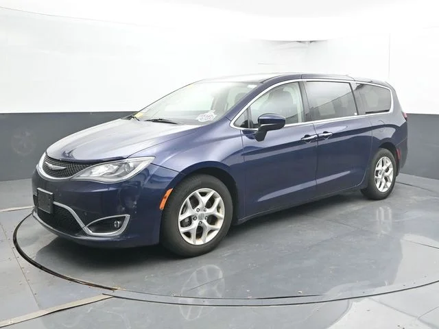 SEMINUEVOS CHRYSLER Pacifica a Estados en autogozo