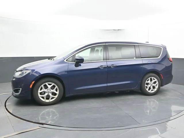 SEMINUEVOS CHRYSLER Pacifica a Estados en autogozo