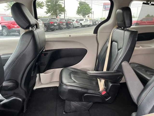SEMINUEVOS CHRYSLER Pacifica a Estados en autogozo