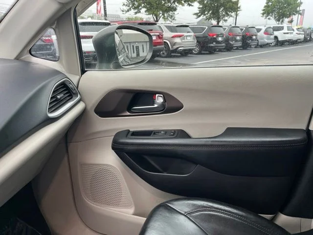 SEMINUEVOS CHRYSLER Pacifica a Estados en autogozo