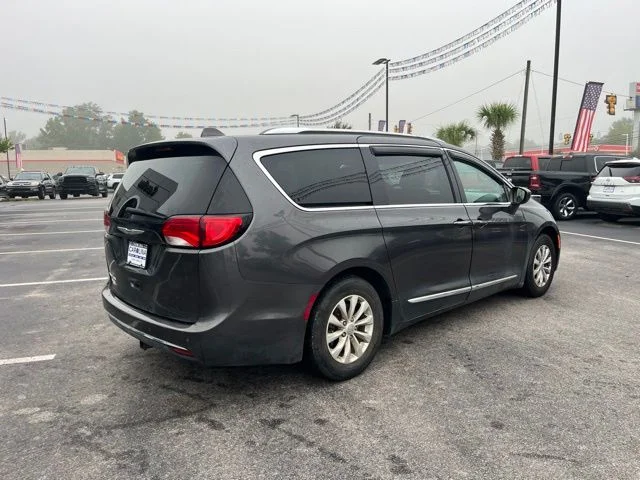 SEMINUEVOS CHRYSLER Pacifica a Estados en autogozo
