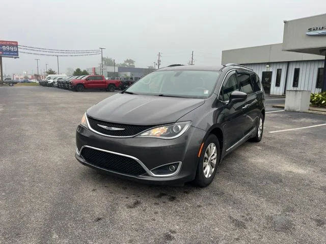 SEMINUEVOS CHRYSLER Pacifica a Estados en autogozo