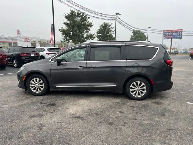 SEMINUEVOS CHRYSLER Pacifica a Estados en autogozo