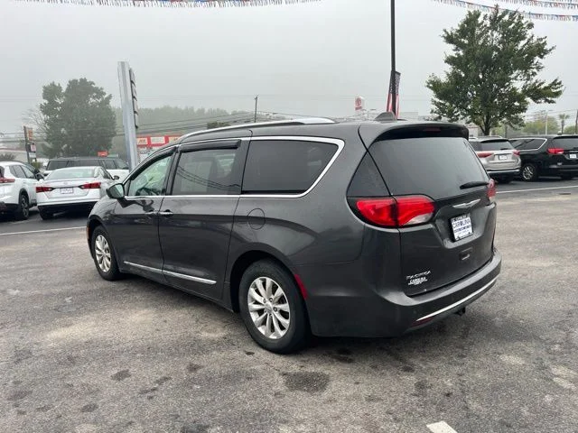 SEMINUEVOS CHRYSLER Pacifica a Estados en autogozo