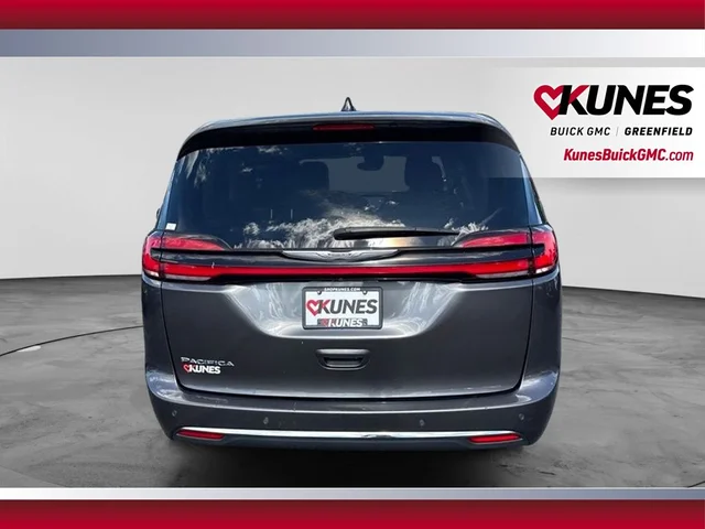 SEMINUEVOS CHRYSLER Pacifica a Estados en autogozo