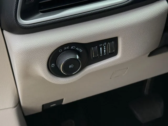 SEMINUEVOS CHRYSLER Pacifica a Estados en autogozo