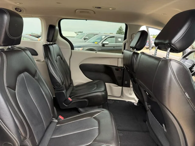 SEMINUEVOS CHRYSLER Pacifica a Estados en autogozo