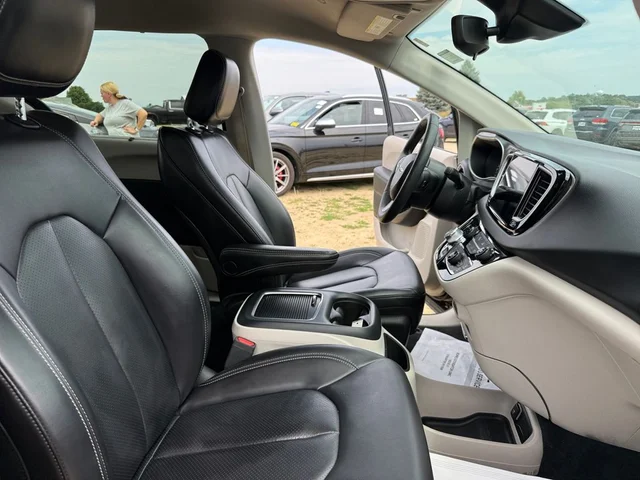 SEMINUEVOS CHRYSLER Pacifica a Estados en autogozo