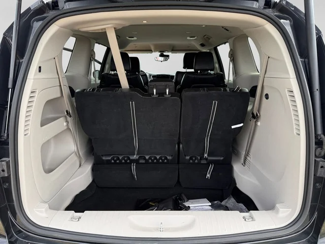 SEMINUEVOS CHRYSLER Pacifica a Estados en autogozo
