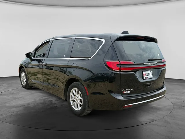 SEMINUEVOS CHRYSLER Pacifica a Estados en autogozo
