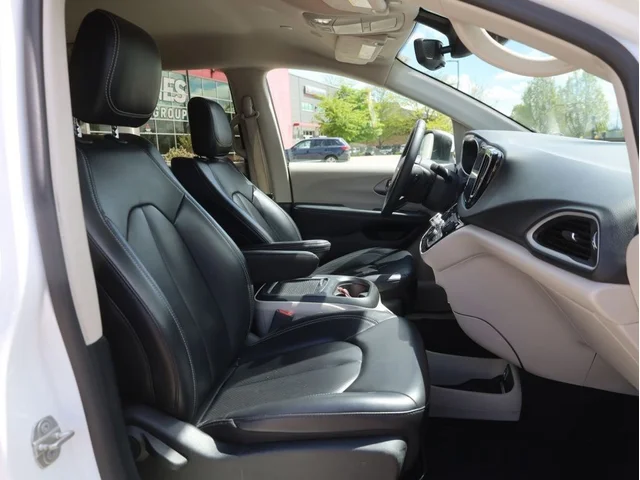 SEMINUEVOS CHRYSLER Pacifica a Estados en autogozo