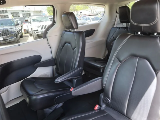 SEMINUEVOS CHRYSLER Pacifica a Estados en autogozo