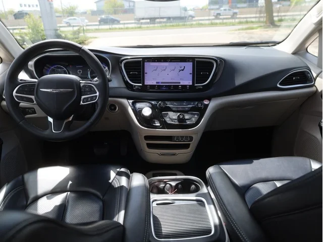 SEMINUEVOS CHRYSLER Pacifica a Estados en autogozo