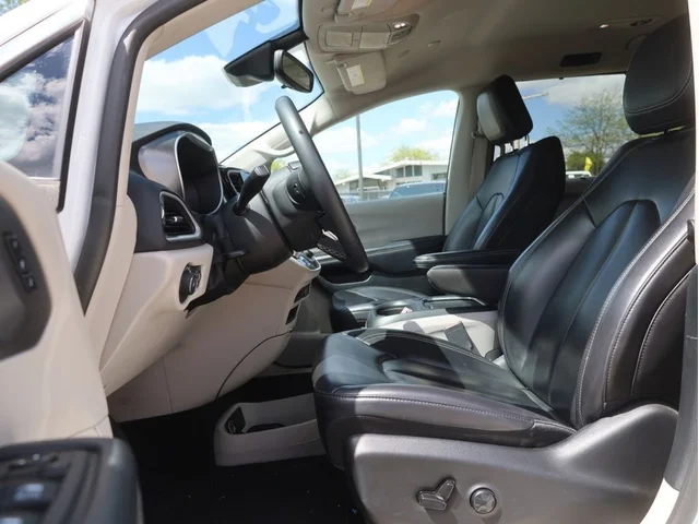 SEMINUEVOS CHRYSLER Pacifica a Estados en autogozo
