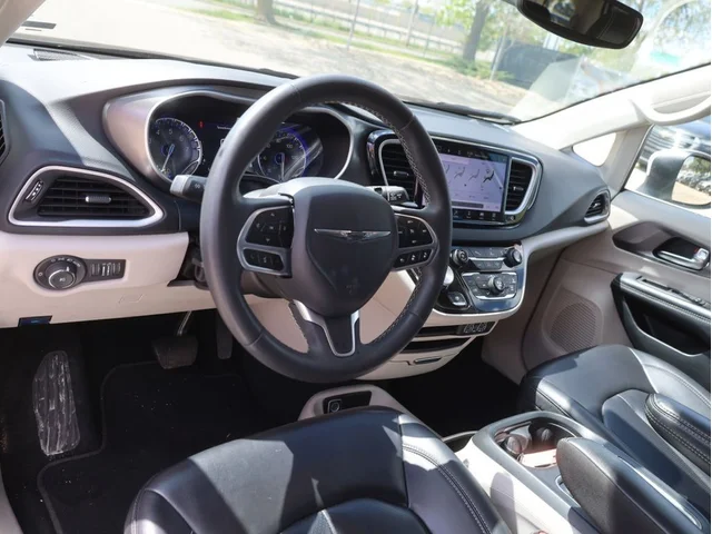 SEMINUEVOS CHRYSLER Pacifica a Estados en autogozo