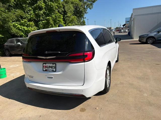 SEMINUEVOS CHRYSLER Pacifica a Estados en autogozo