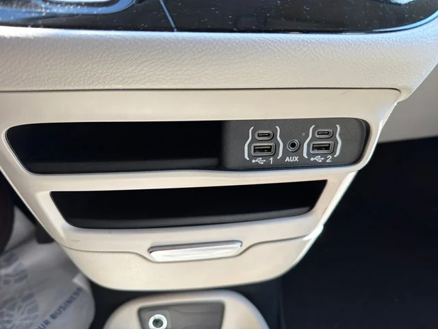SEMINUEVOS CHRYSLER Pacifica a Estados en autogozo