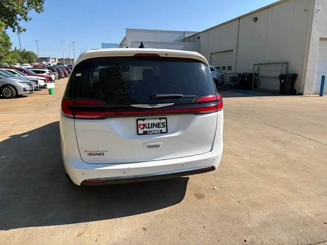 SEMINUEVOS CHRYSLER Pacifica a Estados en autogozo