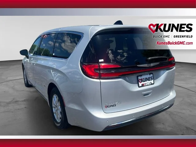 SEMINUEVOS CHRYSLER Pacifica a Estados en autogozo