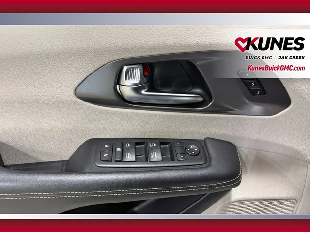 SEMINUEVOS CHRYSLER Pacifica a Estados en autogozo