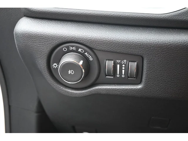 SEMINUEVOS CHRYSLER Pacifica a Estados en autogozo